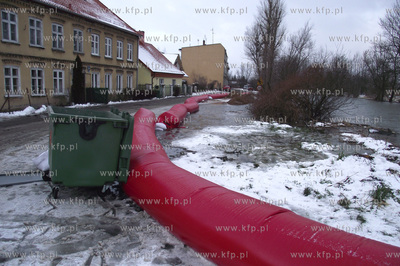 W zwiazku z zagrozeniem powodziowym na Zulawach Elblaskich...