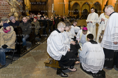 Msza Wieczerzy Panskiej w katedrze pelplinskiej sprawowana...