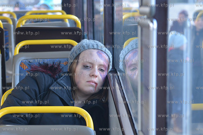 Gdynia. Molo Poludniowe. Pokaz ratownictwa medycznego...