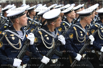 Kaliningrad , Rosja 09.05.2014 Parada na Placu Zwyciestwa...