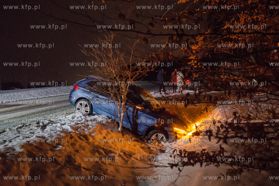 Trudne warunki drogowe na pomorskich drogach. 
21.12.2021
Fot....