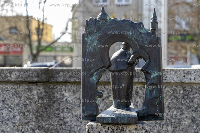 Via Sancta , cykl rzeźb autorstwa krakowskiego profesora...