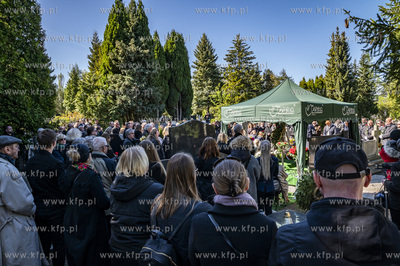 Gdańsk. Cmentarz Łostowicki. Uroczystości pogrzebowe...