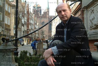 Maciej Plazynski - polityk - na ul Mariackiej w Gdansku....