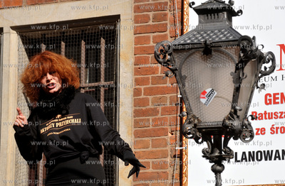 Gdansk. Dlugi Targ. Happening pt Aktorzy Przyjechali...