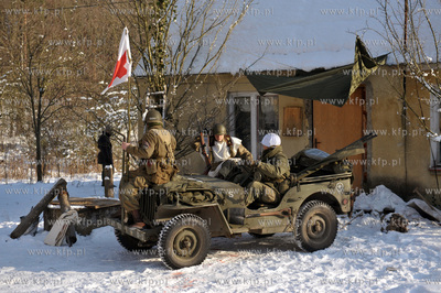 Rekonstrukcja bitwy w Ardenach przygotowana przez Muzeum...