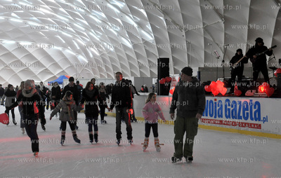 Oficjalne obchody Walentynek na gdanskim krytym lodowisku...