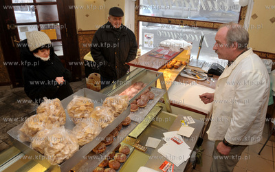Tlusty czwartek w cukierni Paradowski w Gdansku Wrzeszczu...