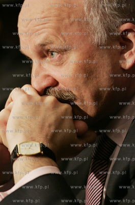 Refektarz Pocysterski w Oliwie. Debata CZY BOGATYM...