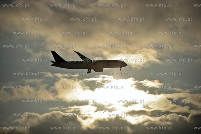 Boeing 787-800 Dreamliner Polskich Linii Lotniczych...