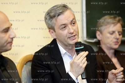 Uniwersytet Gdanski. Debata o zwiazkach partnerskich....