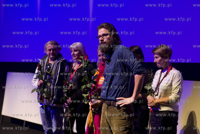 Gdynia. Festiwal Filmowy w Gdyni. Nz. ekipa twórców...