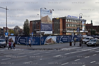 Ruszają prace na budowie na skrzyżwaniu ulic Rajskiej...