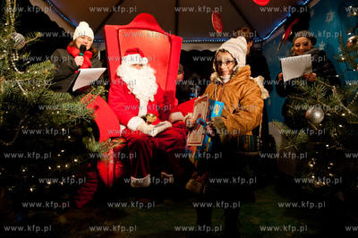 Gdansk. Targ Weglowy. Szesnasty Jarmark Bozonarodzeniowy...