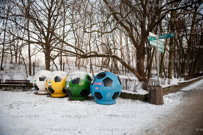 Gdansk. Zimowe mrozne popoludnie w Parku Jelitkowskim....
