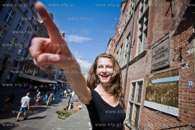 Gdansk. Ul. Dluga. Aktorka z Gdanska, mieszkajaca obecnie...