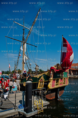 Gdansk. Rybackie Pobrzeze. Baltic Sail. Inscenizacja...