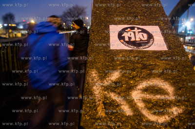 Gdynia. Obchody 45. rocznicy Grudnia '70. Apel poleglych...