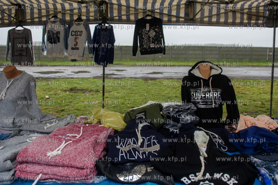 Gielda samochodowa w Pruszczu Gdanskim. Jedno z
najwiekszych...