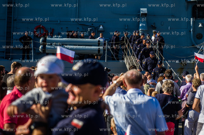 Port Wojenny w Gdyni Oksywiu. Przywitanie powracających...