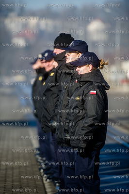 Port Wojenny w Gdyni Oksywiu. ORP Arctowski z grupą...