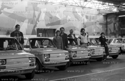 Samochody fiat 126p czyli popularne maluchy odbierane...