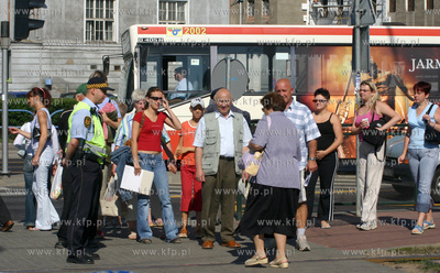 Skrzyzowanie ulic Nowe Ogrody i 3 Maja w Gdansku. Straznik...