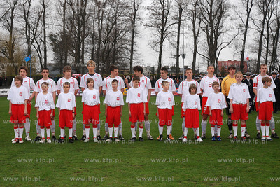 Reprezentacja Polski do lat 17 (rocznik 1991) przegrala...