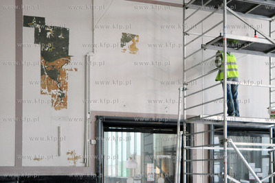 Podczas prac remontowych dawnej sali restauracyjnej...