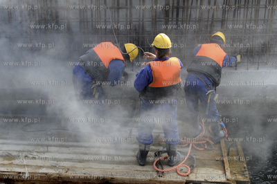 Sopot. Budowa mariny przy sopockim molo. 31.03.2011...