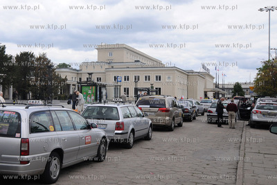 Dworzec kolejowy Gdynia Glowna oddany do uzytku po...