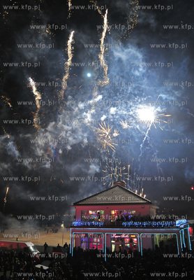 Sopot. Powitanie Nowego Roku na molo i Placu Przyjaciol...