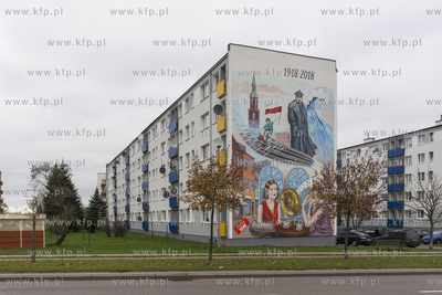 Starogard Gdański,Mural na osiedlu Kopernika nr 3710.11.2019Fot....
