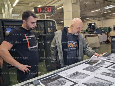 Druk albumu Fot. Zbigniew Kosycarz. Niezwykłe zwykłe...
