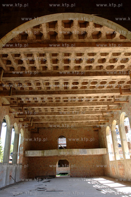 Wnetrze zamku w Lapalicach, polozonego miedzy Chmielnem...