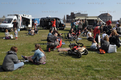 Targi mody, designu i mlodej sztuki Bakalie 13 w Europejskim...