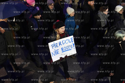 Międzynarodowy Strajk Kobiet. Przemarsz ulicami Gdańska....