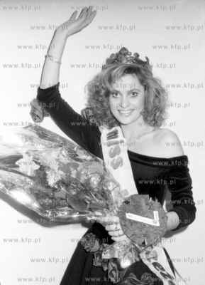 22 listopada 1989 roku w Hong Kongu gdanszczanka Aneta...