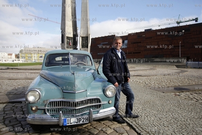 Zabytkowy samochod marki Warszawa, ktora jezdzil Karol...