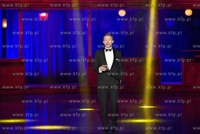 Włoska noc. Gala Sylwestrowo-noworoczna. Nz. Hubert...