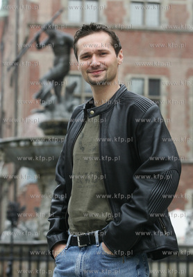 Jaroslaw Walesa przy gdanskim Neptunie. 30.09.2005...