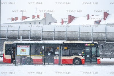 Zimowy Gdańsk, Nz. Dzielnica Wrzeszcz, ul. Słowackiego,...