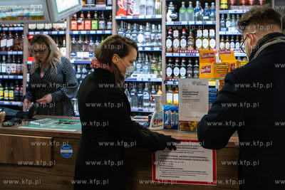 Gdańsk. Sklep spożywczy "Dobry Sklep" przy ulicy...