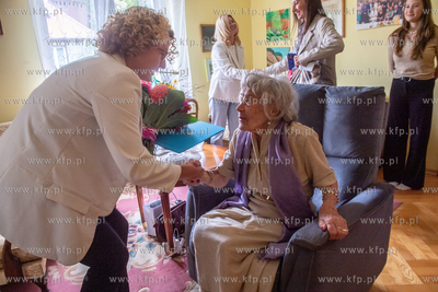 Przyjęcie z okazji 103. urodzin pani Krystyny Ramułt...