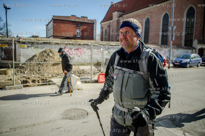 Gdansk. Podroznik Marek Kaminski startuje do kolejnego...