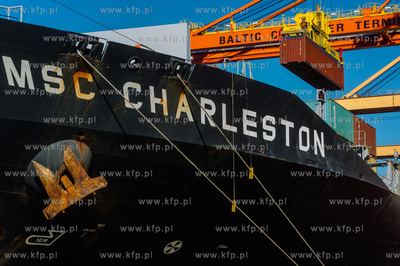 Najwiekszy kontenerowiec w historii portu MSC Charleston,...