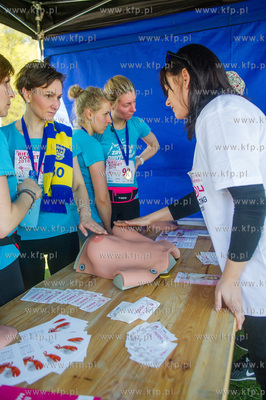 Gdynia. Bulwar Nadmorski. Bieg Kobiet - Zawsze Pier(w)si,...