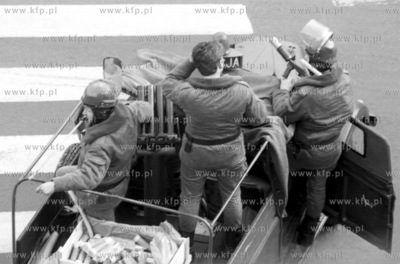 Gdansk - stan wojenny. Patrol MO na Podwalu Staromiejskim....