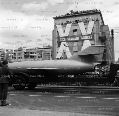 Defilada wojskowa z okazji Dni Morza na al. Grunwaldzkiej...