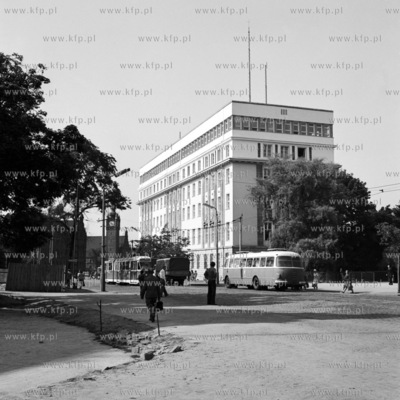 Budynek KW PZPR przy Walach Jagiellońskim w Gdańsku.
04.1971
0000337z_kwiecien1971
Fot....